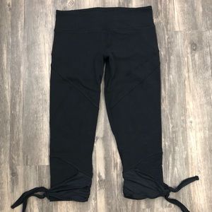 Lululemon black tie up crops size 8